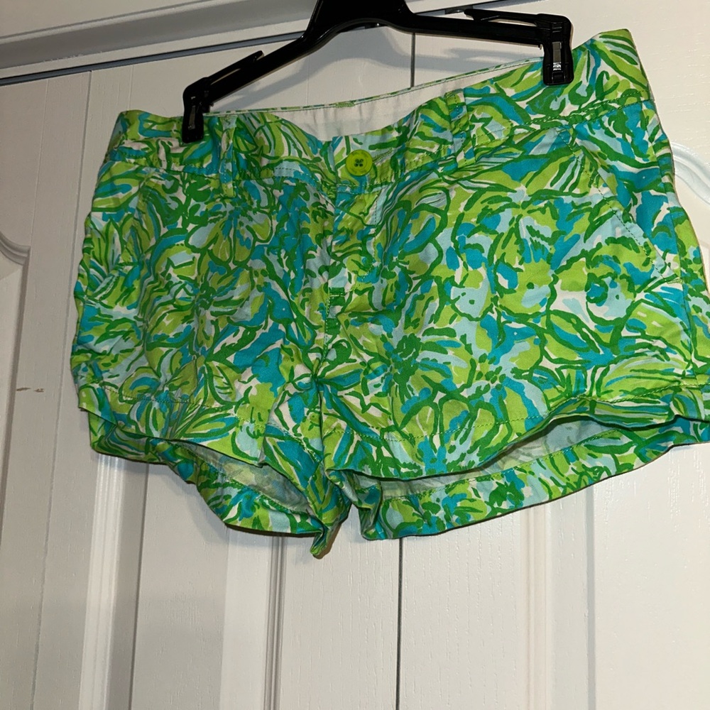 Lilly Pulitzer Walsh Short Citrus Green Parrot Print